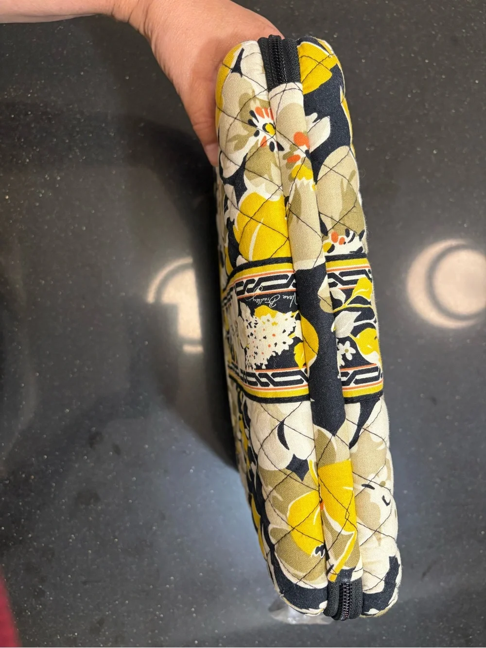 Vera Bradley Dogwood Adjustable E—Reader Hardcase